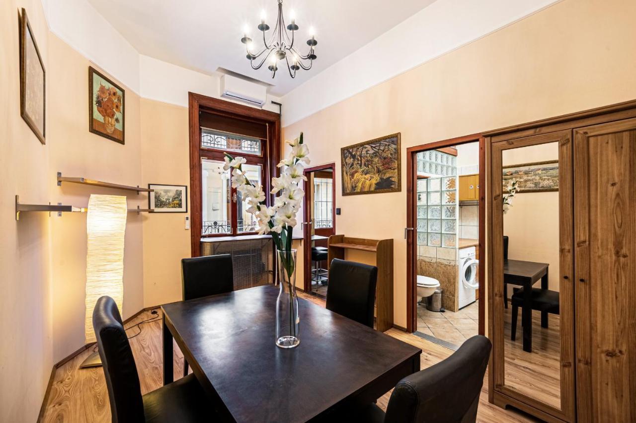 Oktogon Beautiful Relaxing Apartment Budapest Bagian luar foto