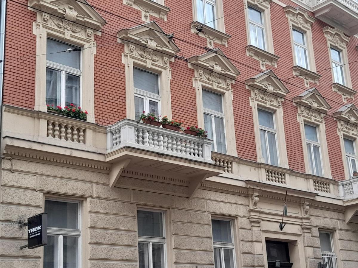 Oktogon Beautiful Relaxing Apartment Budapest Bagian luar foto